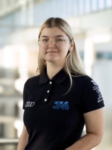 Elena-Aksenova-2-1639x2048