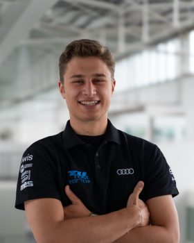 Maximilian_Pfrommer-819x1024